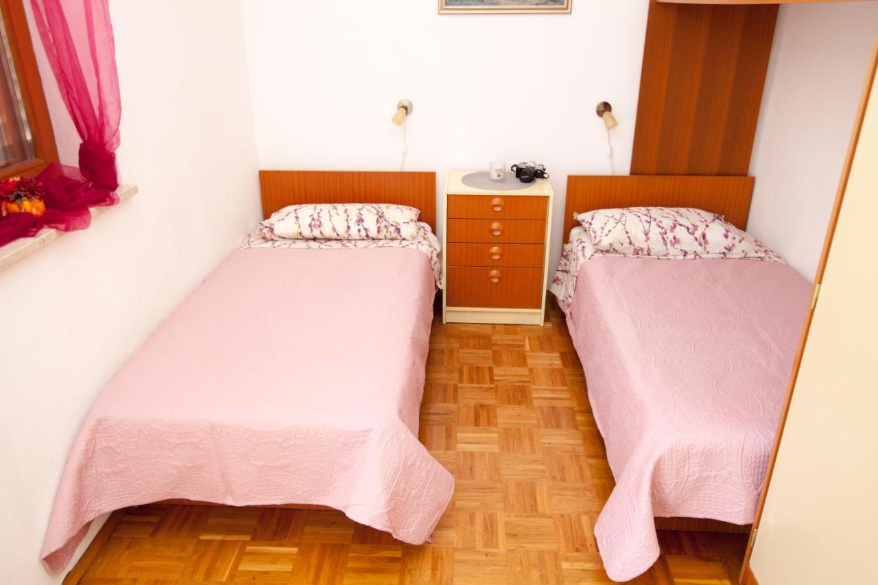 Apartman Kristina Apartment Баньоле Екстериор снимка