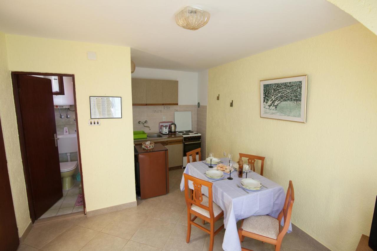 Apartman Kristina Apartment Баньоле Екстериор снимка