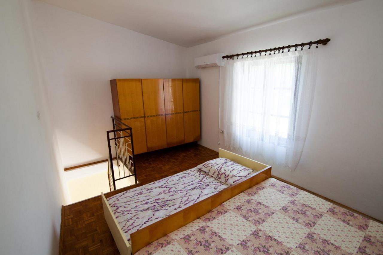 Apartman Kristina Apartment Баньоле Екстериор снимка