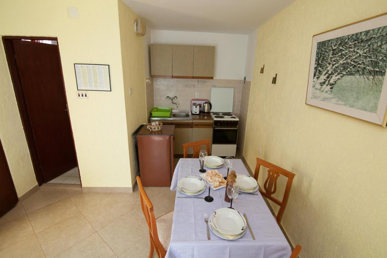 Apartman Kristina Apartment Баньоле Екстериор снимка